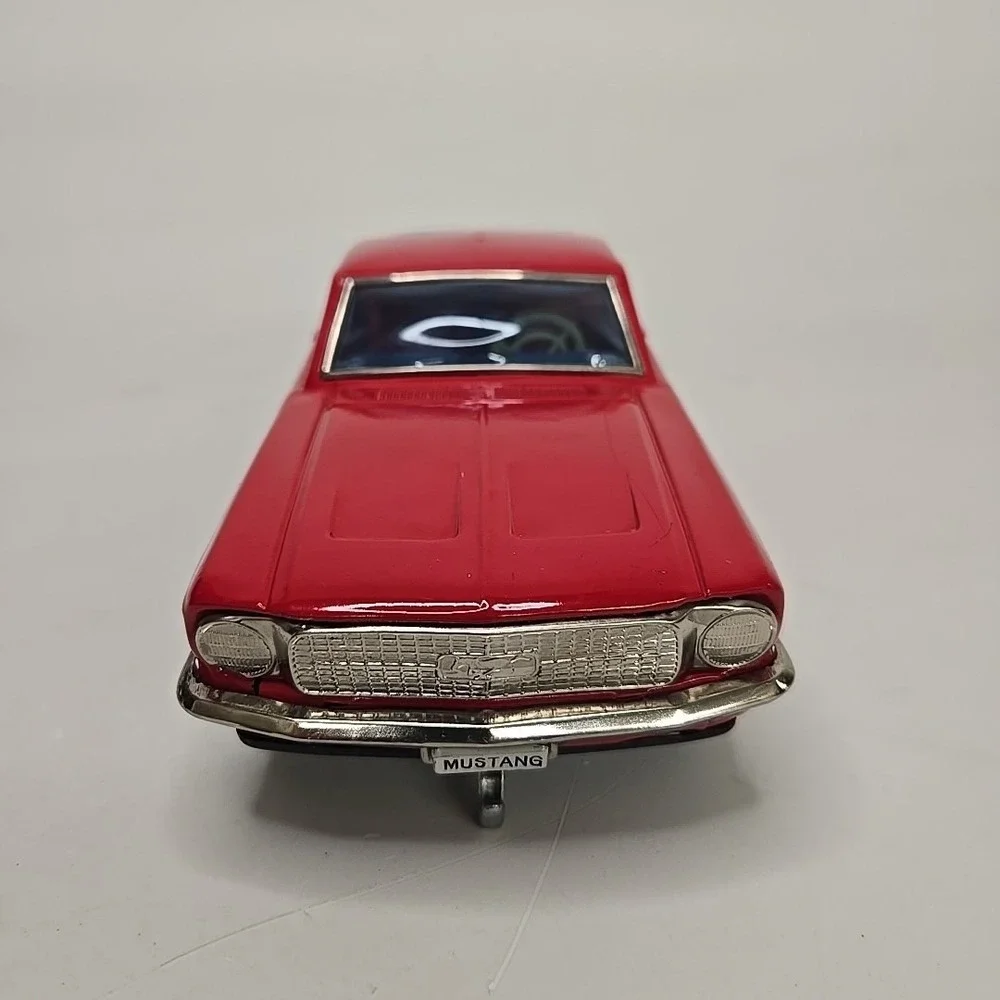 VINTAGE JAPAN TAIYO BUMP' N GO TIN FORD‎ MUSTANG BATTERY OP WORKS